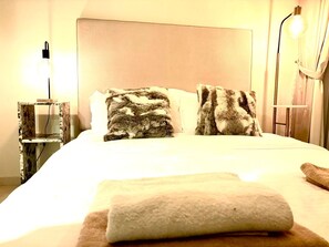 1 室のベッドルーム、WiFi、ベッドシーツ