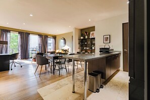 Living area - French style Roma Home Parque Mexico  (Mexico City)