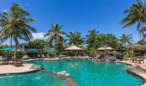 Charming and immaculate, fully furnished 3-bedroom 3 bath townhouse in Ko'Olina!