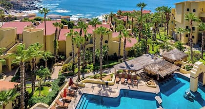 Oceanfront, Gound floor, Steps to the Beach!