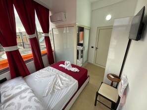 9 bedrooms, WiFi, bed sheets - Hotel "Mete" (Peshkepi)