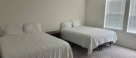 6 bedrooms, WiFi, bed sheets