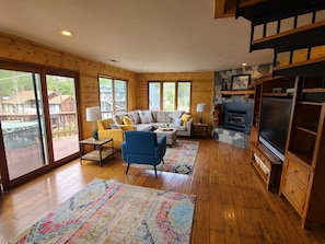 Smart TV, fireplace, ping pong