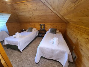 3 bedrooms, iron/ironing board, free WiFi, bed sheets