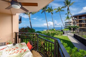 Condo, 1 cama King size y sofá cama (Kona Makai 1-102) | Restaurante al aire libre