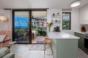 Condo, 1 cama King size y sofá cama (Kona Makai 1-102) | Interior