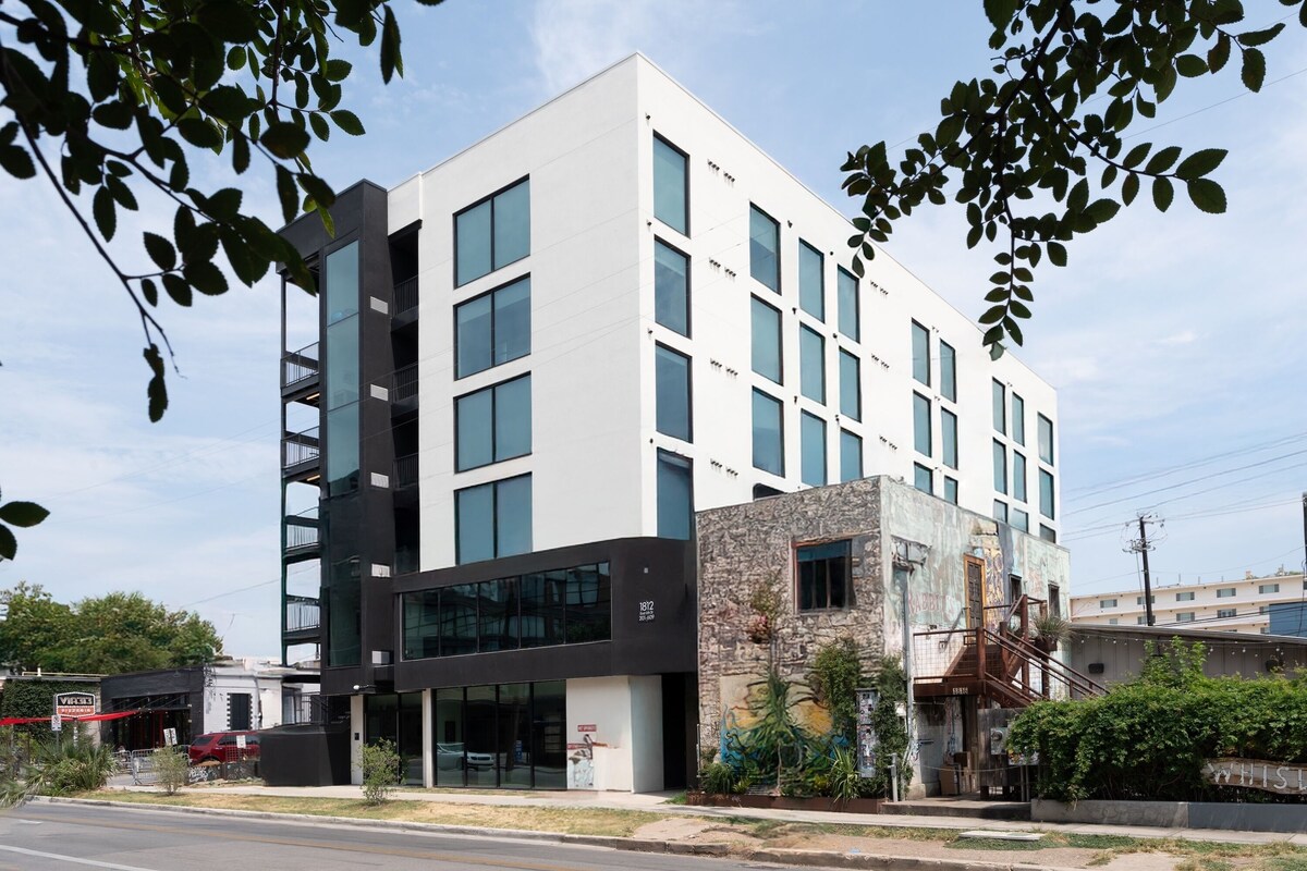 Photo 2 of Studio Haus East 6th Austin by Kasa