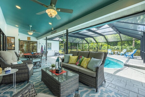 Outdoor pool, a heated pool - Escape to a Lush Tropical Oasis: Private Pool (Fort Myers)