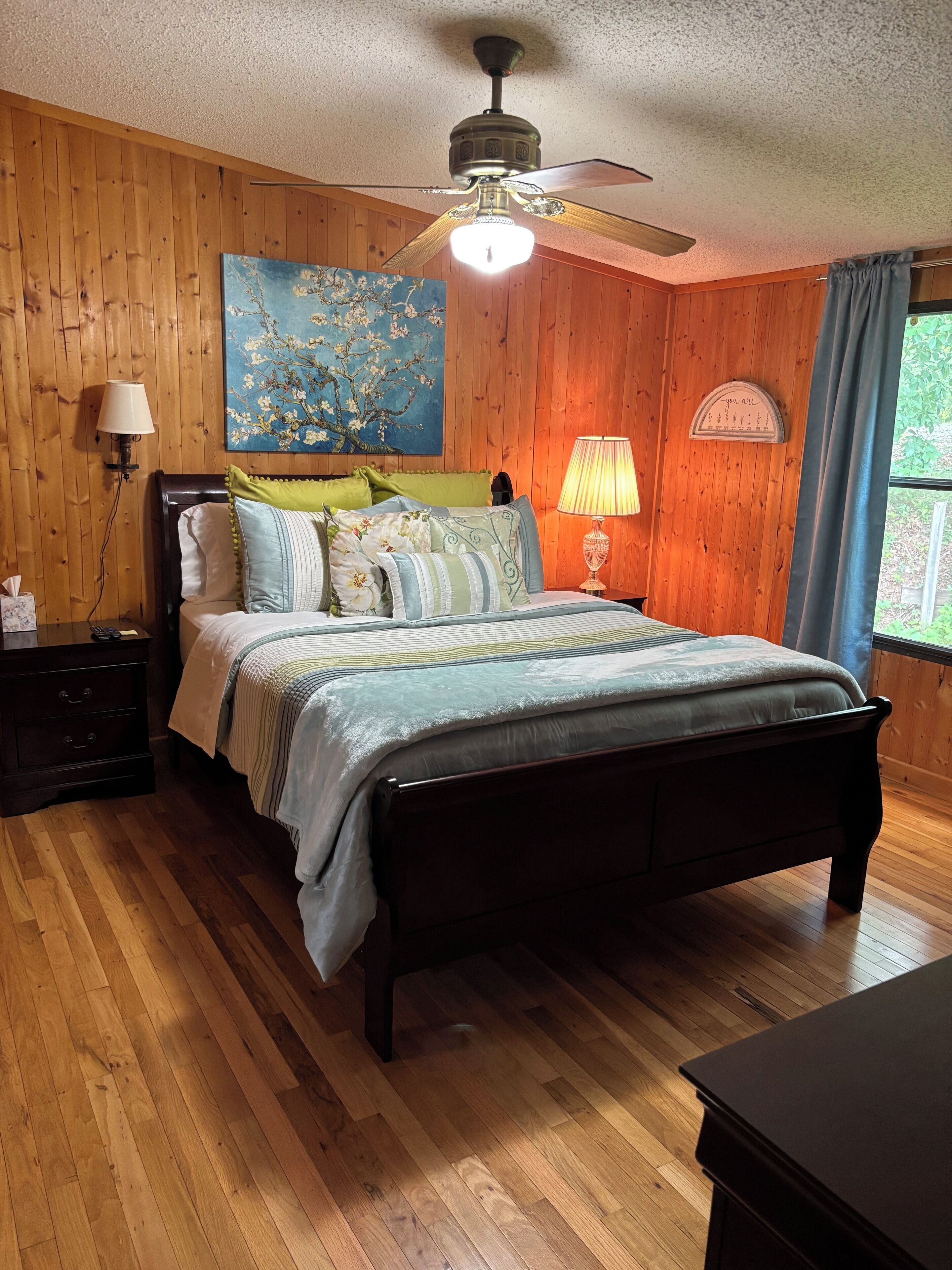 4 habitaciones, tabla de planchar con plancha y wifi gratis 