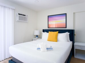 4 bedrooms, desk, iron/ironing board, travel cot