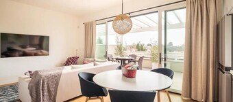 3-bedroom King size new build apartment in charming Carpinteria with WiFi, AC.