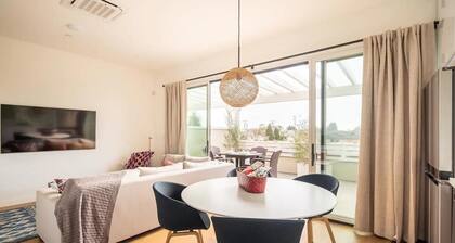 3-bedroom King size new build apartment in charming Carpinteria with WiFi, AC.