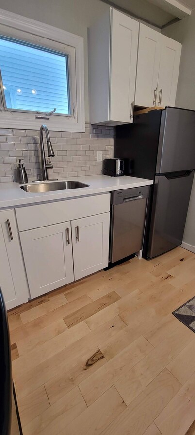 Little downtown gem with parking