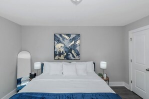 2 bedrooms, desk, iron/ironing board, free WiFi