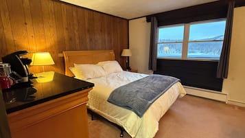 10 habitaciones, tabla de planchar con plancha, wifi y ropa de cama
