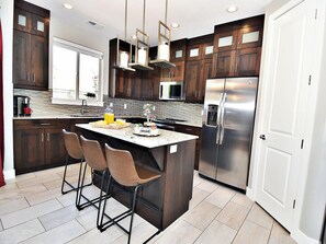 Luxury House | Private kitchen | Full-size fridge, microwave, oven, stovetop - Entrada at Moab 425 and 429 (Moab)