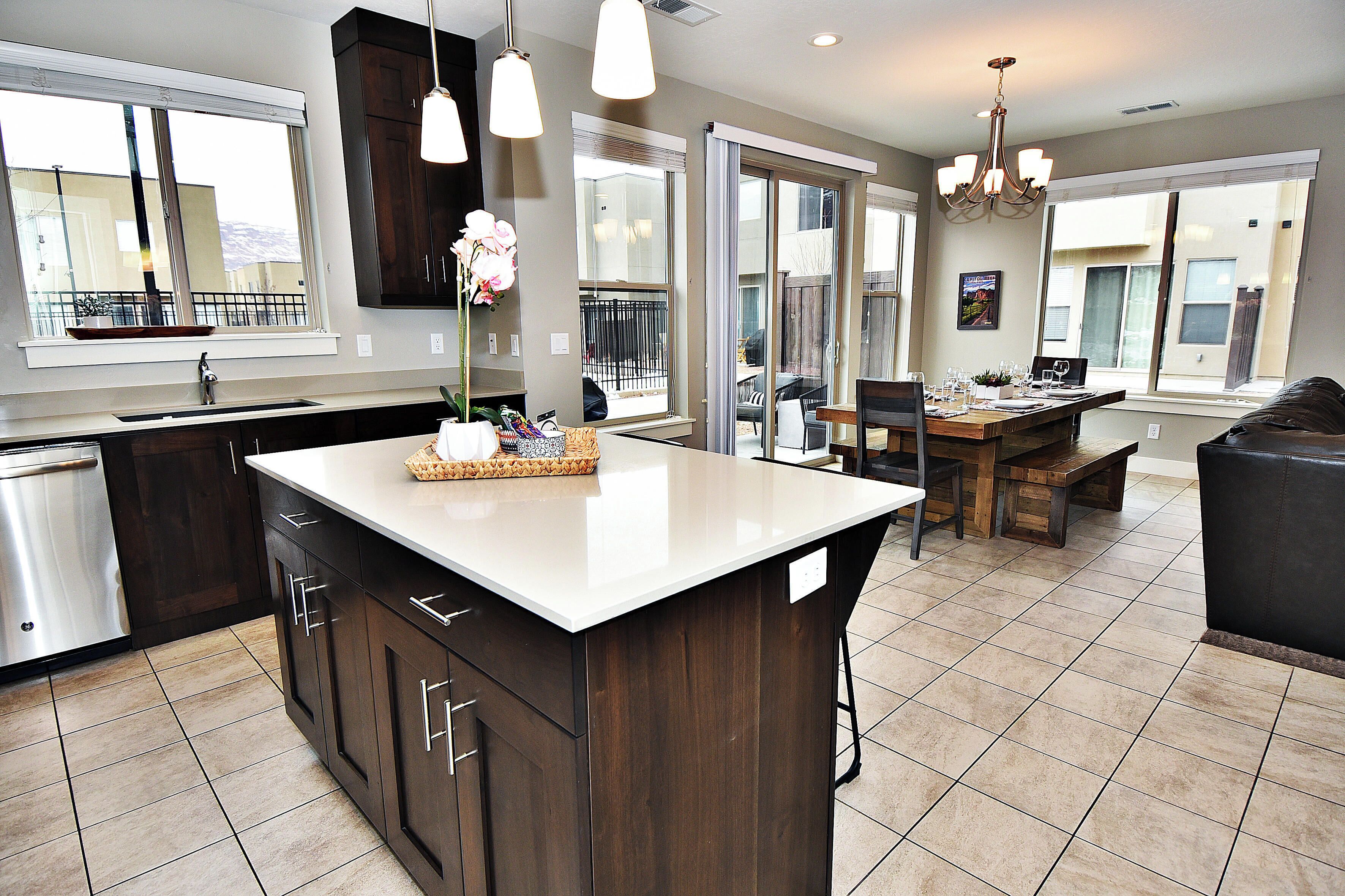 Luxury House | Private kitchen | Full-size fridge, microwave, oven, stovetop