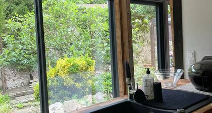 Cozy cottage in charming Les Andelys with AC, WiFi