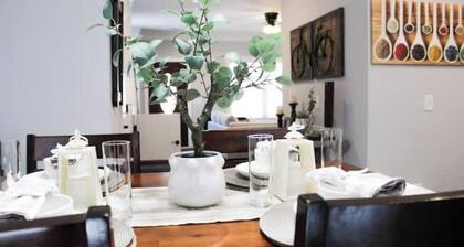 Safe and Restful Luxury Townhome 30 min from Nashville