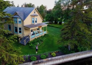 Exterior - Rivers Edge Victorian Inn (Warroad)