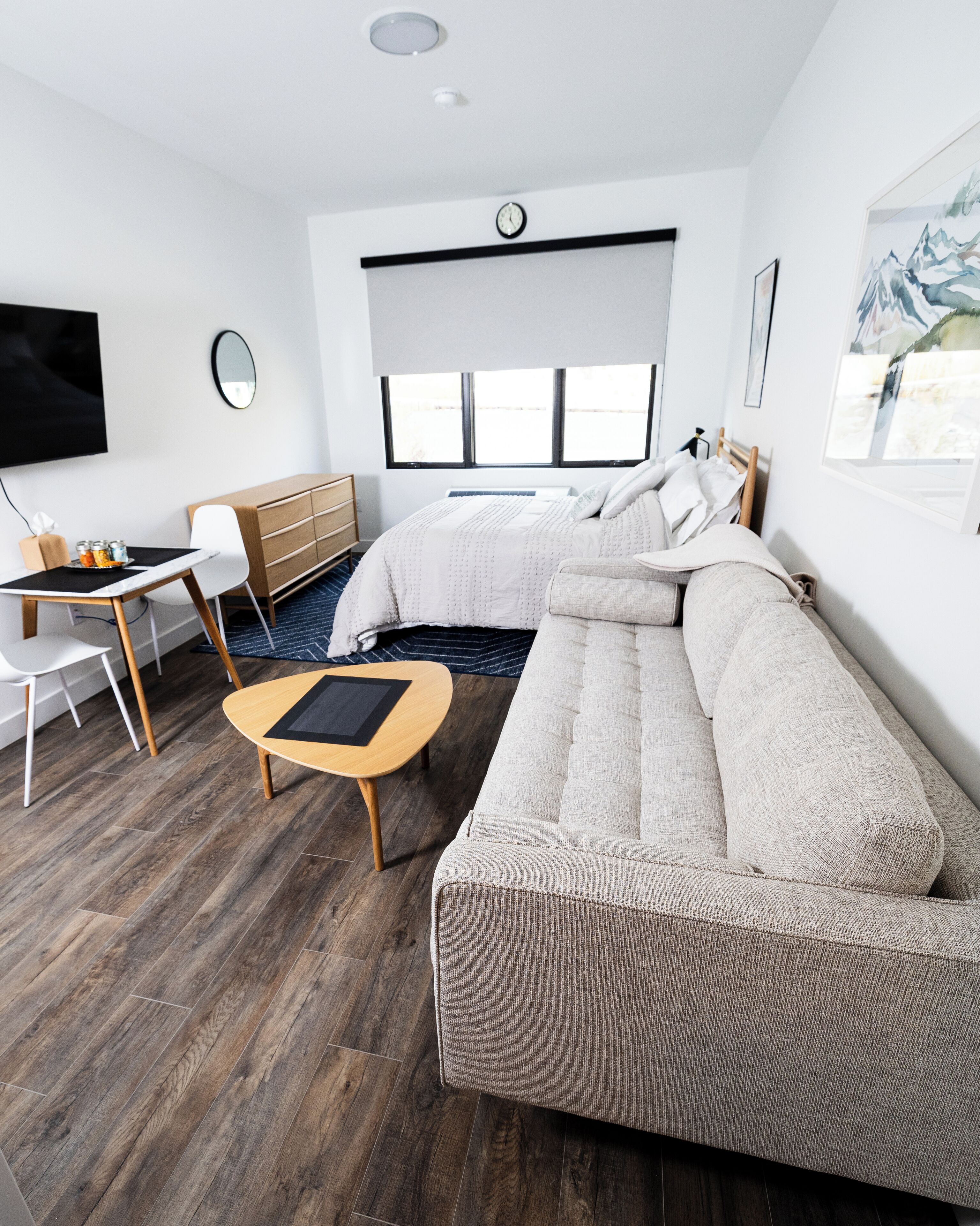 智能电视、壁炉