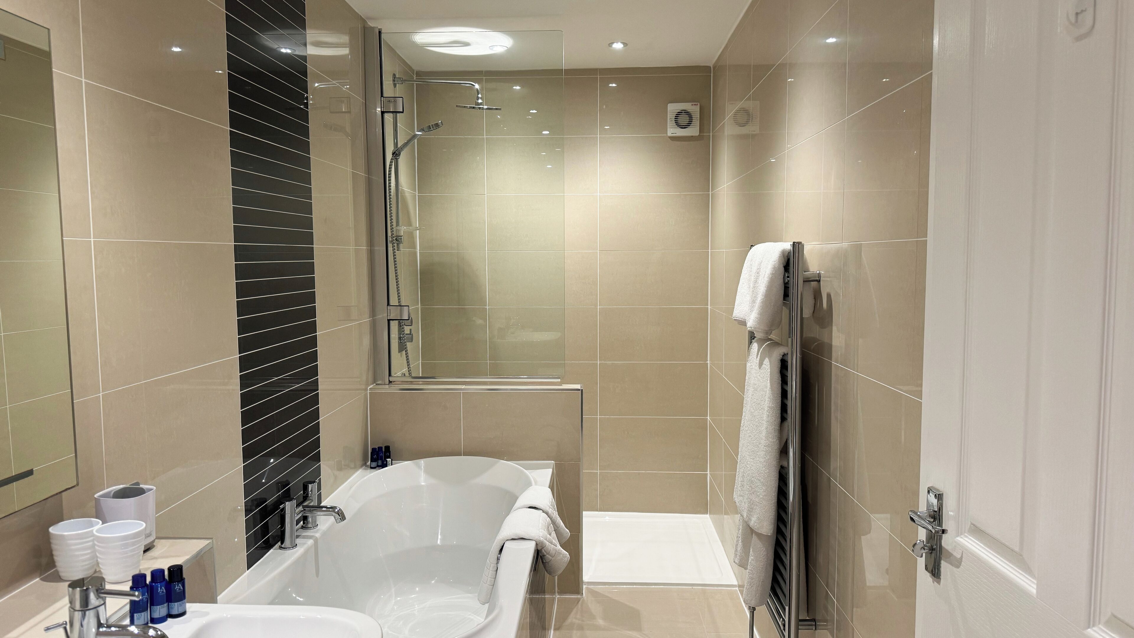 Apartment, 2 Bedrooms | Bathroom