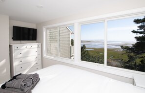 5 bedrooms, free WiFi, bed sheets