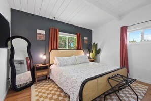 3 bedrooms, iron/ironing board, WiFi, bed sheets - Sunnyside Resort Spa, Beach, Zoo, Arcade (La Mesa)