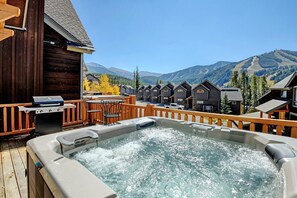Outdoor spa tub - Winter Park Resort Villa 308 I Private Hot Tub I Great Views I Bunk Room I Discounted Attractions (Winter Park)