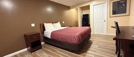 Room, 1 Double Bed, Non Smoking, Microwave | Desk, free WiFi