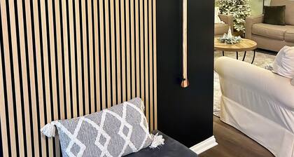 Lake Wawasee Frog House, Surround Sound & Bikes