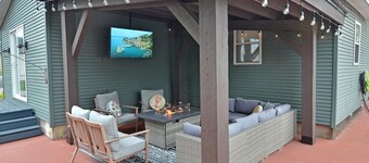 Lake Wawasee, Outdoor TV, Surround Sound & Bikes