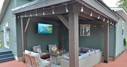 Lake Wawasee, Outdoor TV, Surround Sound & Bikes