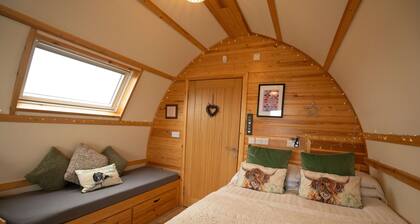Accessible and Cosy Ensuite Cabin with Hot Tub