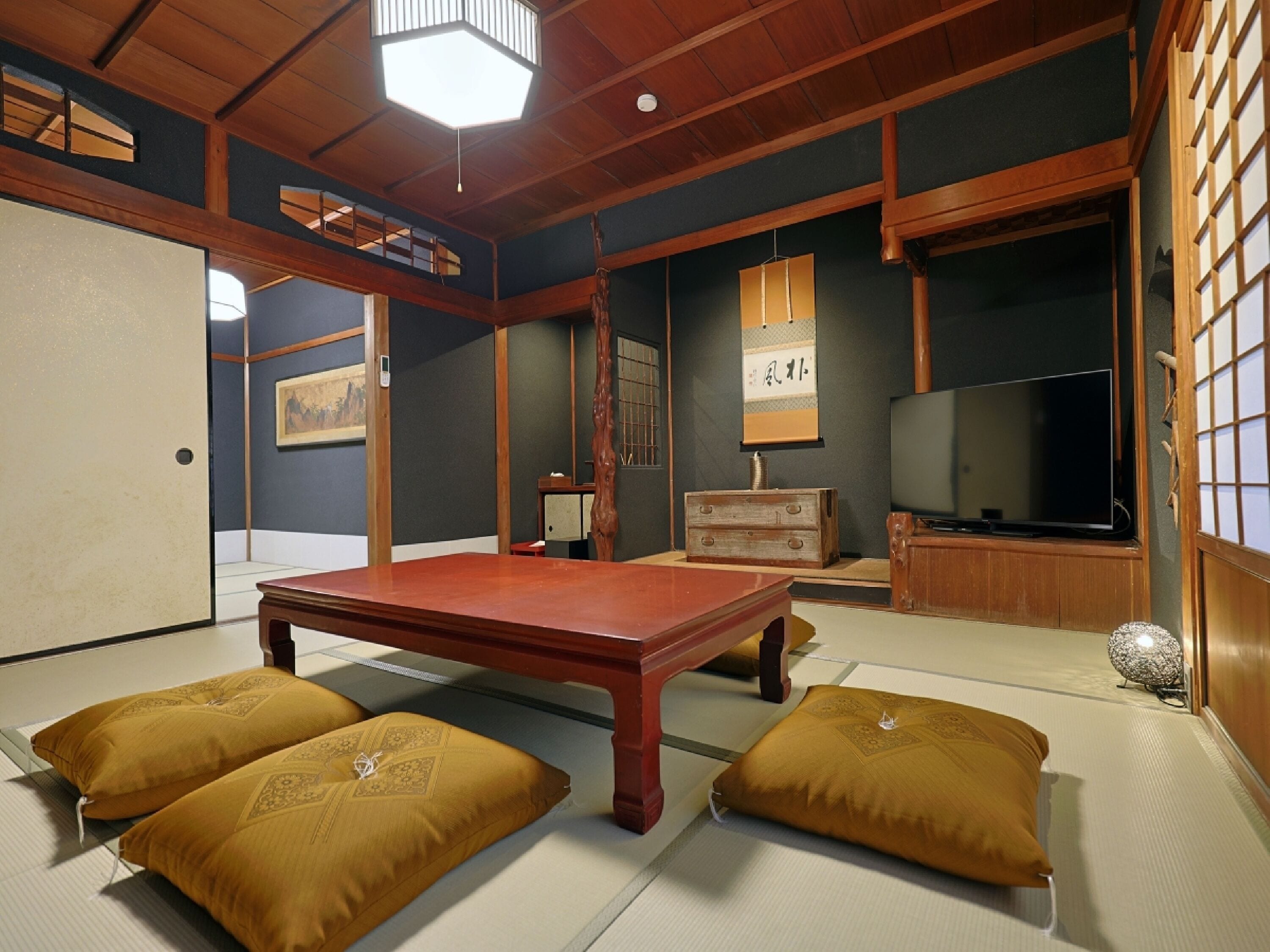 Eenvoudige kamer, niet-roken, gemeenschappelijke badkamer (Japanese style, Nishi, 8+4.5 Tatami) | Een bureau, gratis wifi