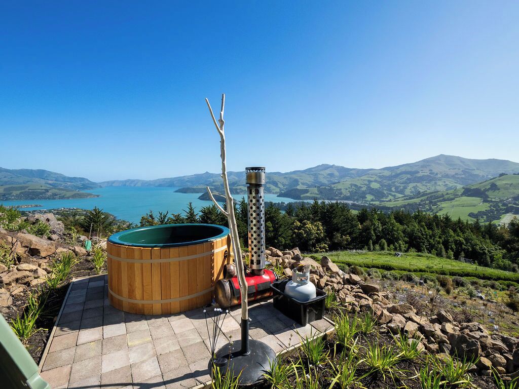 Kūkupa Matairangi Outdoor hot tub pic 2