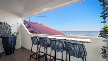Comfort House, Beach View | Balcony