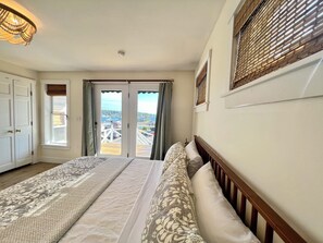 Executive Room, 1 King Bed, Balcony, Ocean View | Egyptian cotton sheets, premium bedding, memory foam beds - Greenleaf Inn (Boothbay Harbor)