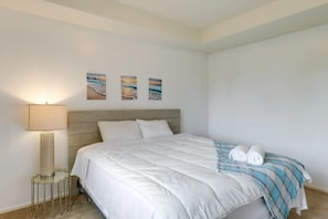 8 bedrooms, iron/ironing board, WiFi, bed sheets - Luxury 8-bedroom house in Silicon Slopes- Ski-Chewfaster (Lehi)