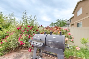 Property grounds - Luxury 8-bedroom house in Silicon Slopes- Ski-Chewfaster (Lehi)