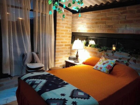 1 bedroom, bed sheets