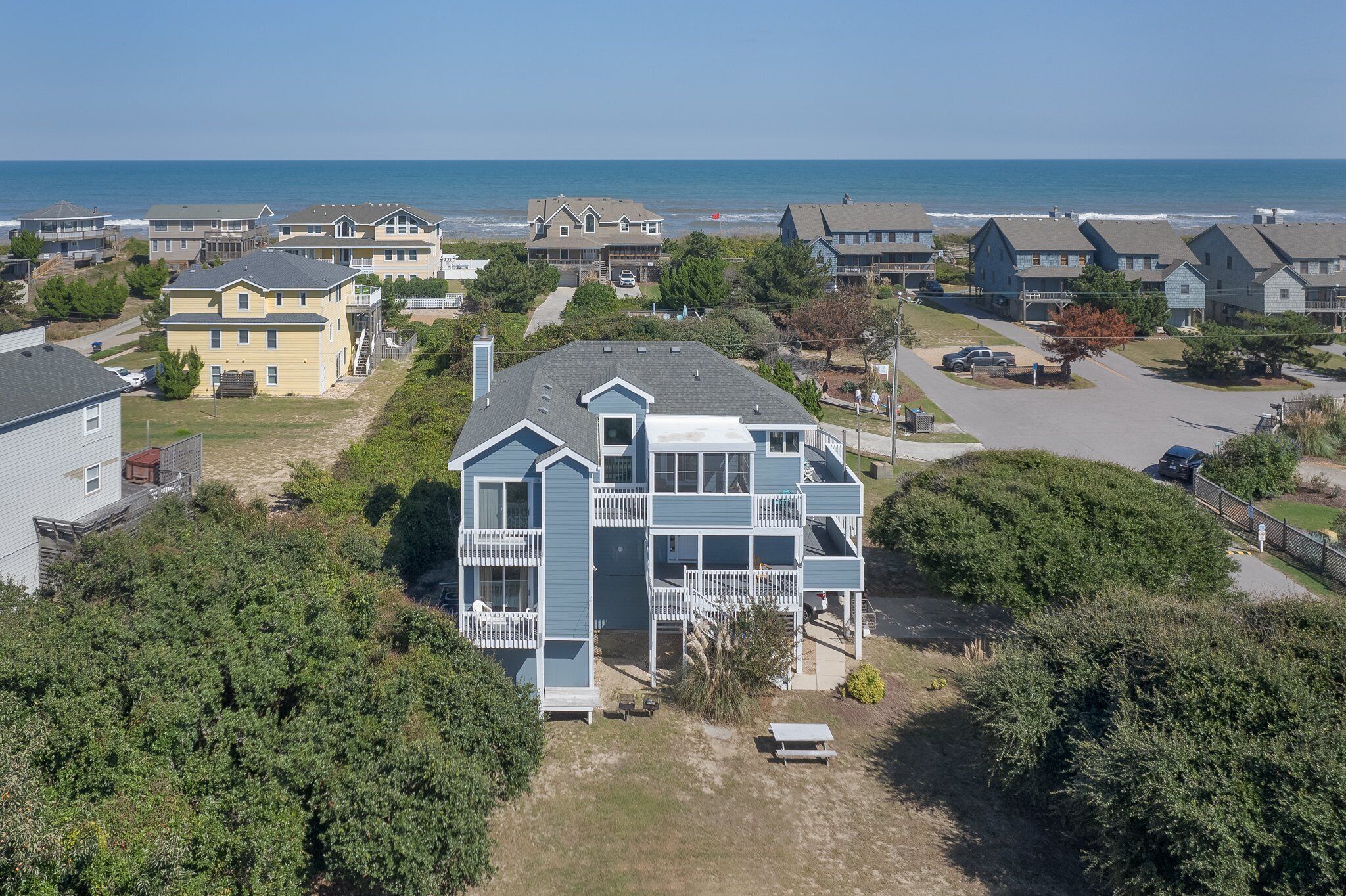 المنشأة من الخا رج