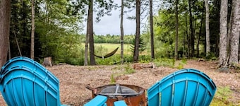 Lakeside Serenity Cabin, fishing, Family