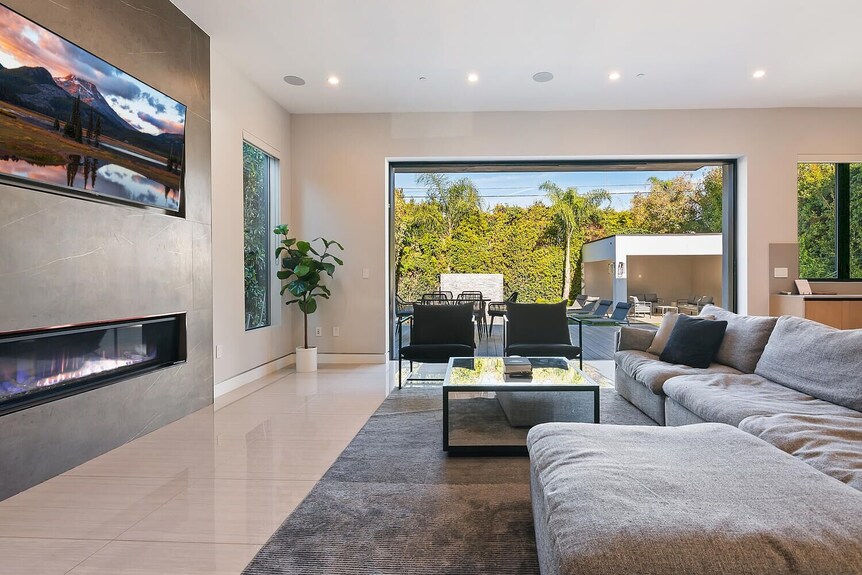 Chic 4-bedroom Villa With Wifi, Ac In Vibrant Los Angeles - South Gate, CA