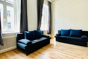 Smart TV - Comfy 3BR Apt In Prime Location (Vienna)