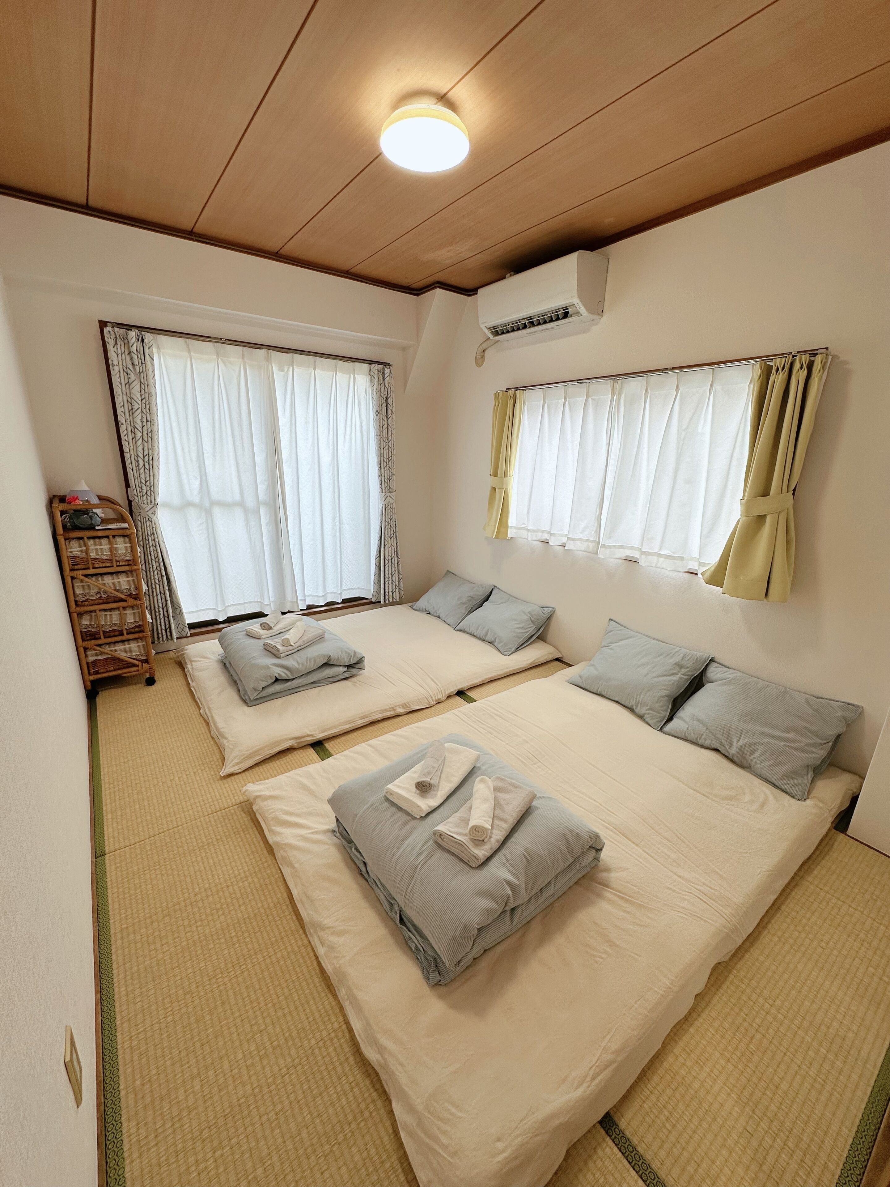 2 habitaciones, wifi gratis y ropa de cama 