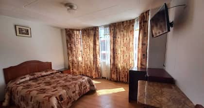 Hostal Aziri Puno