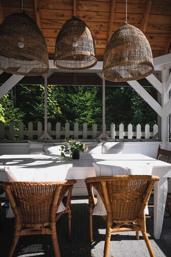 Cozy Country home surround by nature, with spa and fireplace