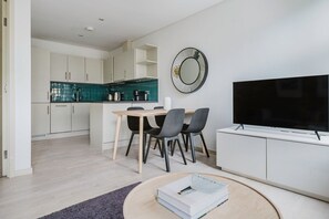 Interior - Ideal Farringdon 1BR, near Tube Station & Cathedral, by Blueground (London)