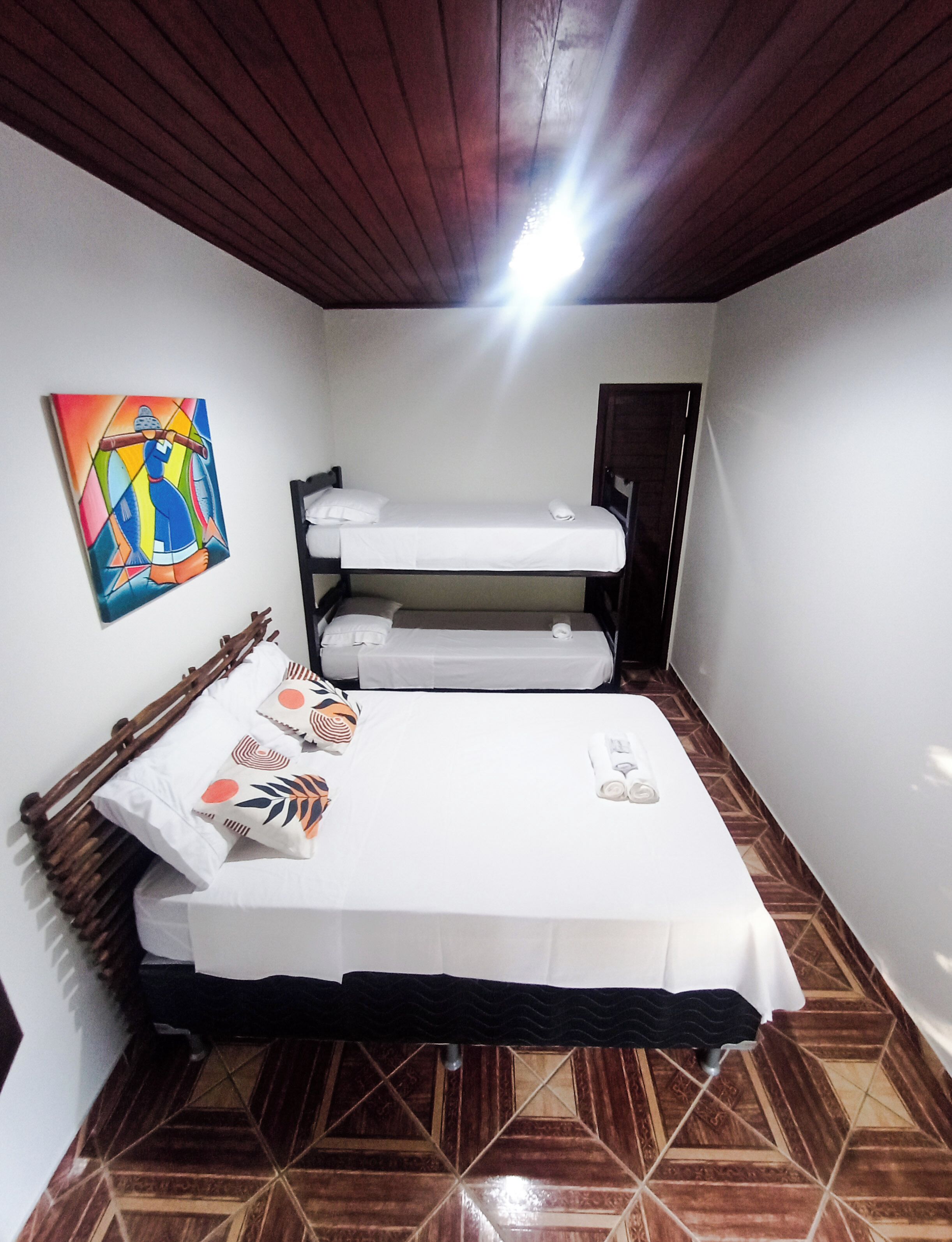 2 quartos, Wi-Fi de cortesia, roupa de cama